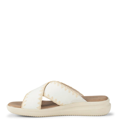Dolinda Slide Sandal | Baretraps