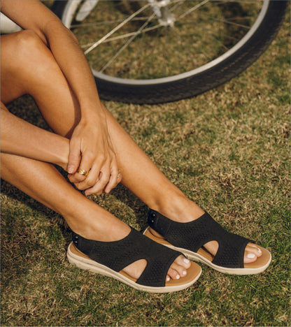 Duffy Slip On Sandal | Baretraps