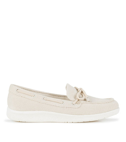 Venia Boat Shoe | Baretraps