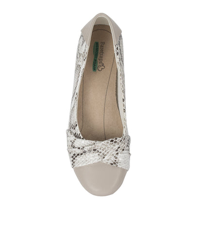 Mitsy Casual Flat | Baretraps