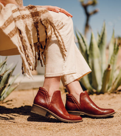 Avril Ankle Bootie | Baretraps