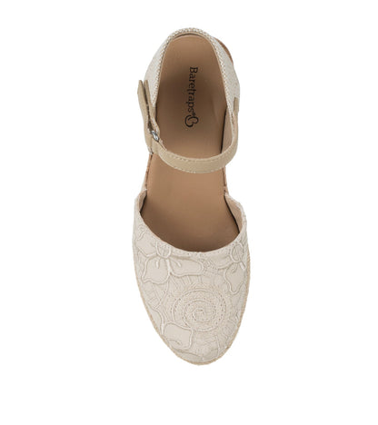 Alycia Closed Toe Wedge Sandal | Baretraps