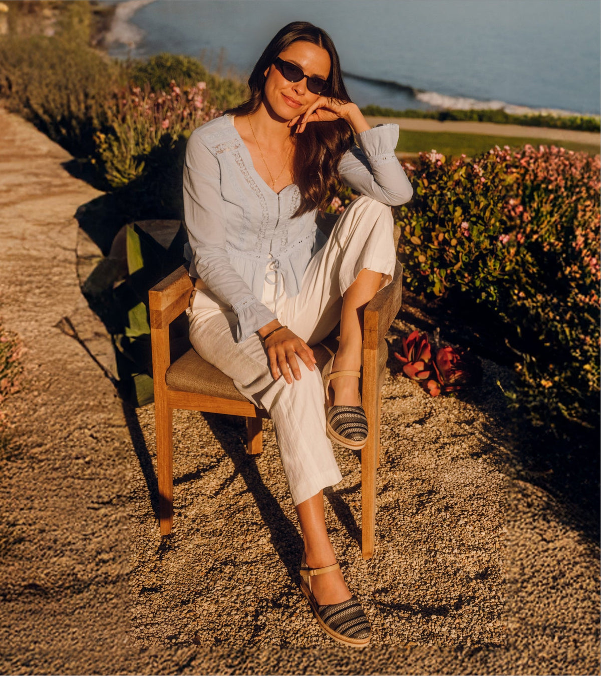 Alycia Closed Toe Wedge Sandal | Baretraps