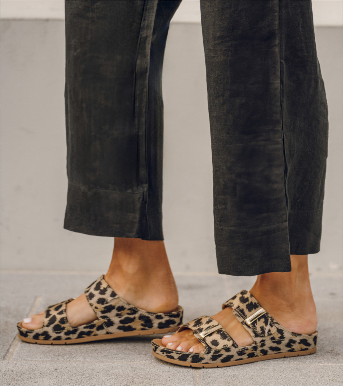 Wisteria Slide Sandal | Baretraps