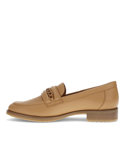 Emmie Loafer | Baretraps