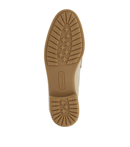 Emmie Loafer | Baretraps