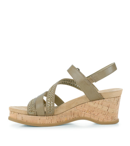 Ciara Wedge Sandal | Baretraps