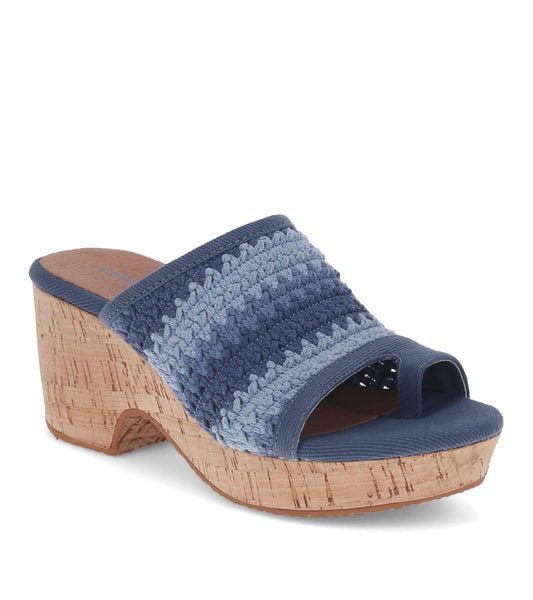 Bethie Wedge Sandal | Baretraps