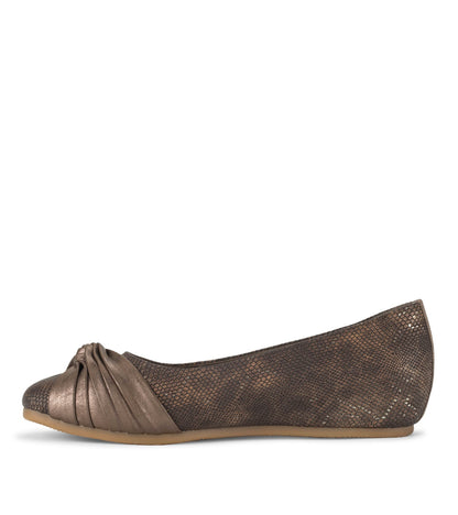 Chainey Casual Flat | Baretraps