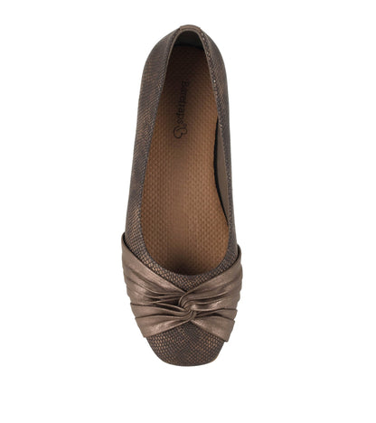 Chainey Casual Flat | Baretraps