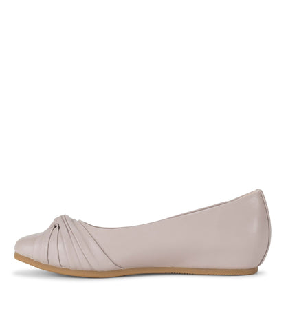 Chainey Casual Flat | Baretraps