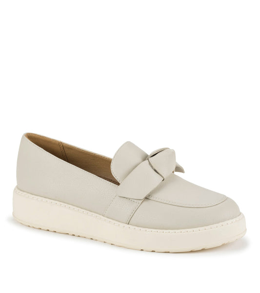 Ferdana Moc Toe Slip On | Baretraps