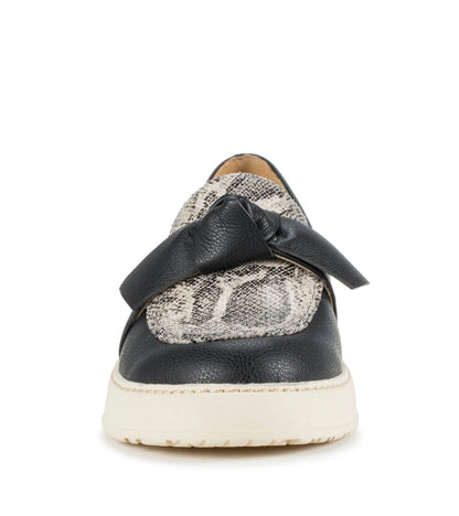 Ferdana Moc Toe Slip On | Baretraps