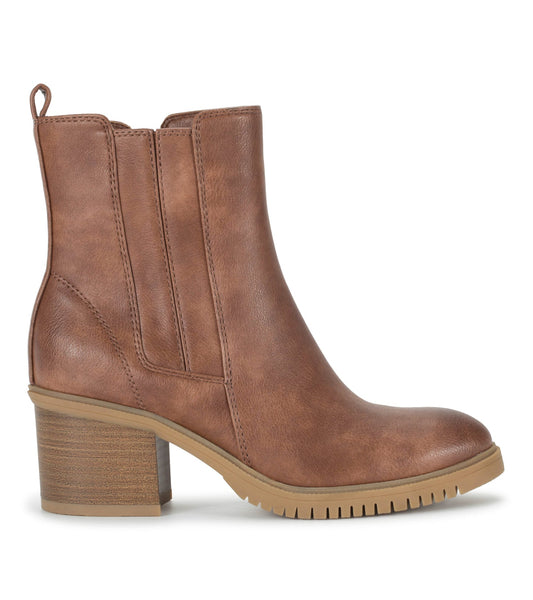 Feeney Block Heel Boot | Baretraps
